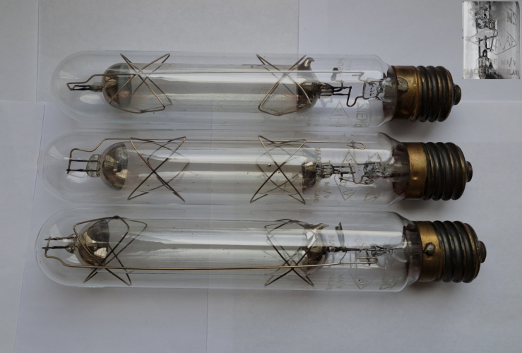 NOS Siemens 250w MA/V mercury lamps
3 more gems present in the fabled lot... 2 of these lamps came with their packaging, and one came loose. All of them seem to be NOS, however.
