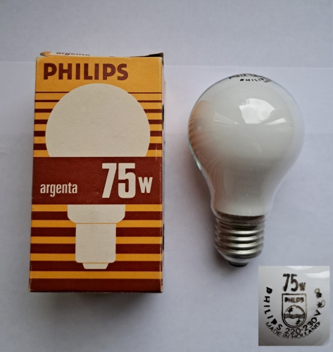 Philips Argenta 75w opal filament lamp
Here is an example of a lamp intended for the Dutch market that wound up on Ebay here in the UK... A very nice lamp which I'm glad to have found!
