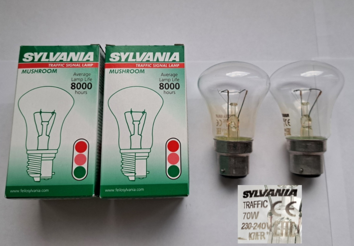 Sylvania 70w Traffic signal mushroom lamps
Another intriguing pair of lamps I picked up a few days ago.
