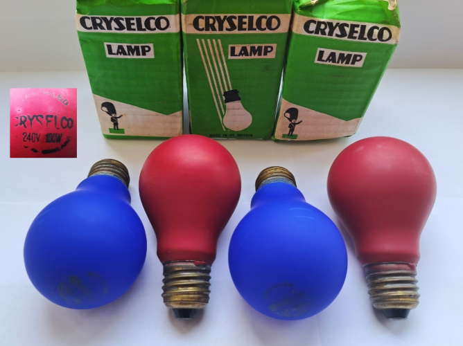 Cryselco 100w colour sprayed GLS lamps
Some rather nice high wattage lamps courtesy of Cryselco, in both red and blue varieties. These are not desperately bright, but get very hot as expected!
