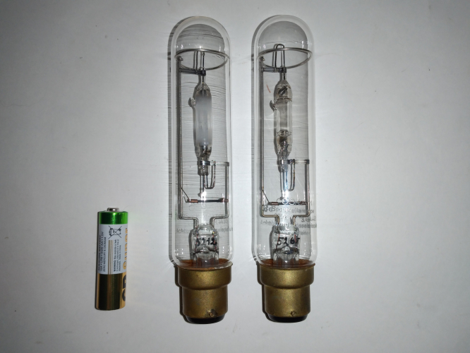 Old OSRAM spectral lamps
Pair of old OSRAM lamps -- Hg and Cd
