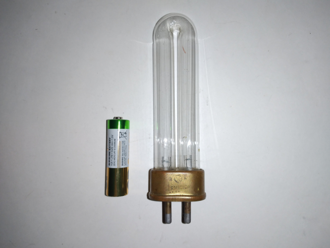 Germicidal lamp G4T4
Another lovely lamp G4T4 from GE. This item differs by brass base.
