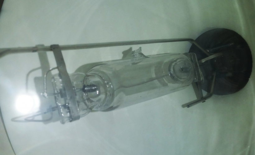 Ealy DRLF 400
Early MV lamp DRLF 400 with a clear glass top. Has an early type of phosphor. 
Arc tube.
