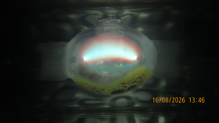 The arc of my Electra MH-DE 70W 4000K double ended MH lamp
The core is of scandium and mercury and the outer is of sodium.
