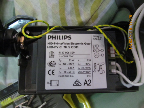 The electronic HID ballast of my tracklight
It can run QMH, CMH and my Osram NAV-TS 70W Super 4Y HPS lamp, despite rated for CDM only.
It don't have low voltage protection as seen during the brownouts in my former hostel at 2016, and at my current hostel at 2020. The Osram HQI-TS 70W/WDL, flashed colourfully or just lit on the ignitor.
