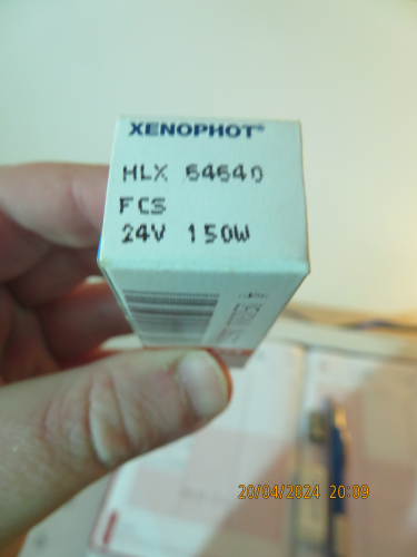 Osram Xenophot HLX 64640 FCS 24V 150W halogen lamp for slide projectors
I found this lamp at my mother home. I think it was used at the slide projector of my grandma and grandpa from my mother side R.I.P.
