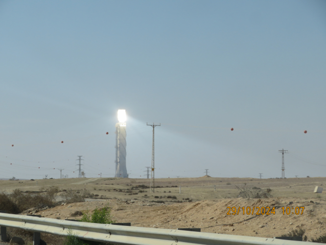 Superglaring sunlight reflection coming from the solar tower of Ashalim Power Station
I think this is a steam powered solar station, which uses this solar tower to heat water to steam and rotating steam turbine. However, I don't see the sea near it.
The superglaring sunlight reflection coming from the solar tower have annoyed the people lives nearby and the drivers of Road No.40: [url]https://www.ynet.co.il/articles/0,7340,L-5337770,00.html[/url]
