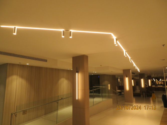 The LED lighting of the lobby of Astral Nirvana Club
All of the LEDs are either 2700-3000K.
There were two unusual tubular LED filament lamps there:
[img]https://i.postimg.cc/hjgMVrj1/IMG-8979.jpg[/img]
