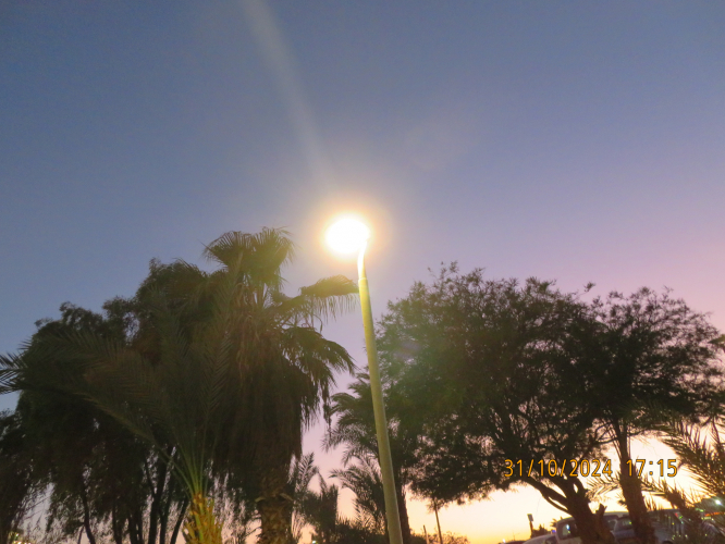 LED lantern near Eilat promenade
[img]https://i.postimg.cc/FKbwt1kG/IMG_9108.jpg[/img]
