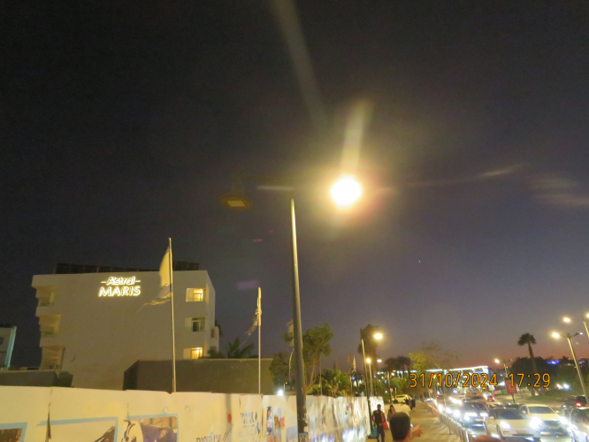 LED lanterns near the promenade
The left one is EOLED.
