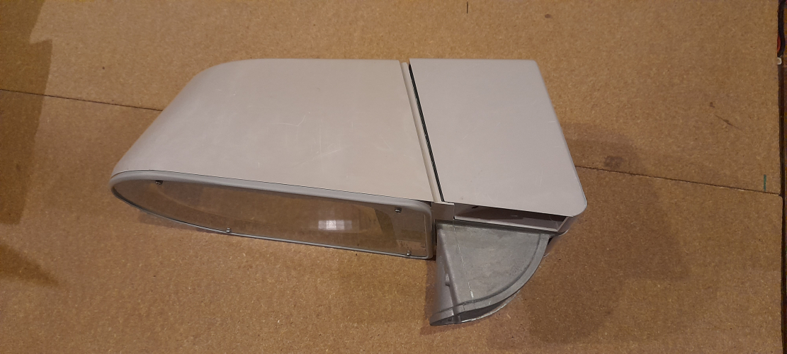 Philips SGS305
Philips SGS305 'TrafficVision' medium / main road lantern. NOS
