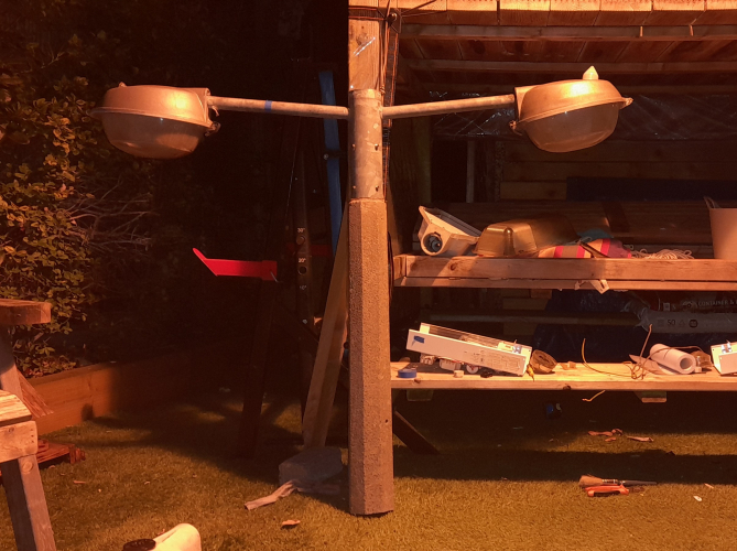 Experimenting with the twin arm
Once I got the Industiras off the twin bracket, I decided to have a bit of fun, and got out one of my Stanton 10 series concrete column tops; making a decent sized mini column for some quick displays of lanterns.
Twin 8896s
