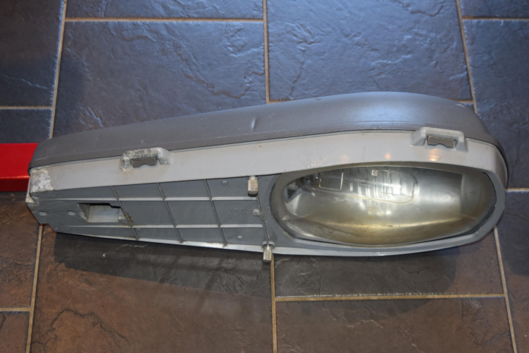 Urbis ZX1
This lantern came from someone in my town, however it is not clear where it was originally installed, he thinks a tennis court which is possible giving it being 100w CDO, But i dont know of any that had these around here.
