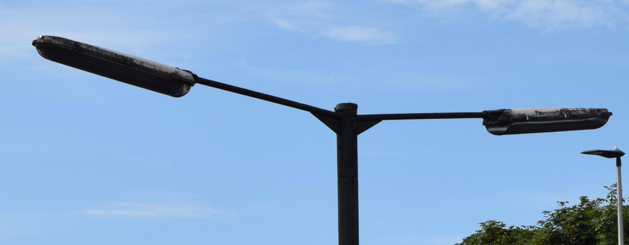 Twin MA60s
The last surviving stretch of motorway SOX in South Wales,  I believe  this and the stretch on the A465 may have been the longest working stretches in the UK up until recently too? 
M4, Llandarcy.  Gone now sadly. 
