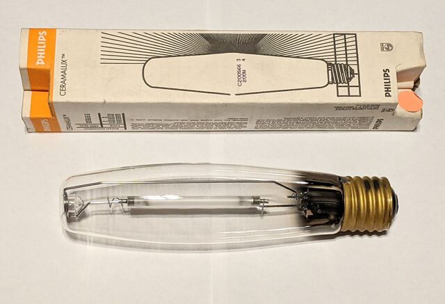 Philips Ceramalux 200W HPS
One of the better Philips HPS lamps made, pre-Alto.
Keywords: High Pressure Sodium