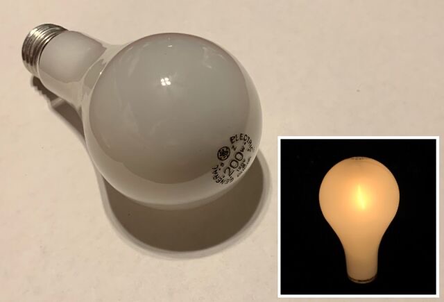 GE Soft White 200W Incandescent 
From the Archives

A pretty run-of-the-mill 200W offering from GE. No idea how or where I got this but it ended up in the collection.
Keywords: Incandescent;GLS